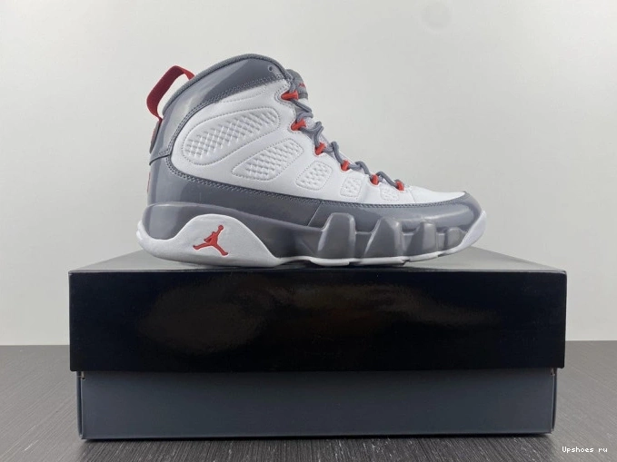 Fire Retro Red CT8019-162 9 Jordan 0821